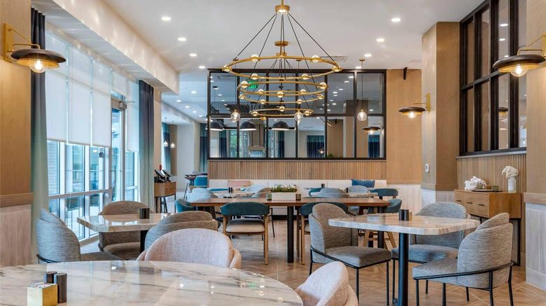 <b>Cambria Hotel Downtown the Vista Restaurant</b>. Images powered by <a href="https://iceportal.shijigroup.com/" title="IcePortal" target="_blank">IcePortal</a>.