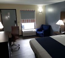 Baymont by Wyndham Ridgeland I-95 Room