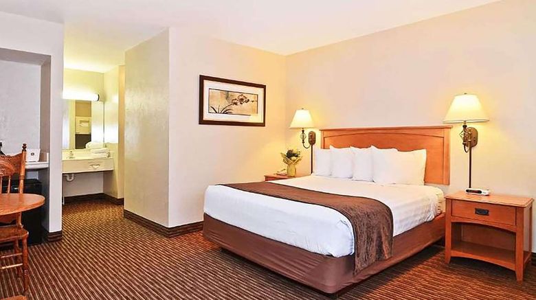 <b>Days Inn by Wyndham Birch Run Room</b>. Images powered by <a href="https://iceportal.shijigroup.com/" title="IcePortal" target="_blank">IcePortal</a>.