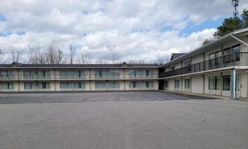 Days Inn by Wyndham Birch Run