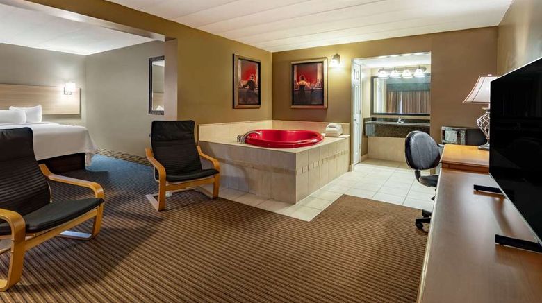 <b>Days Inn by Wyndham Birch Run Room</b>. Images powered by <a href="https://iceportal.shijigroup.com/" title="IcePortal" target="_blank">IcePortal</a>.