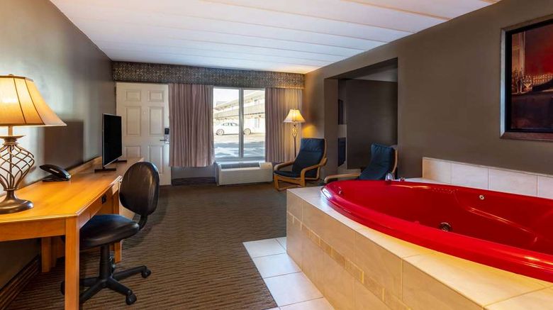 <b>Days Inn by Wyndham Birch Run Room</b>. Images powered by <a href="https://iceportal.shijigroup.com/" title="IcePortal" target="_blank">IcePortal</a>.