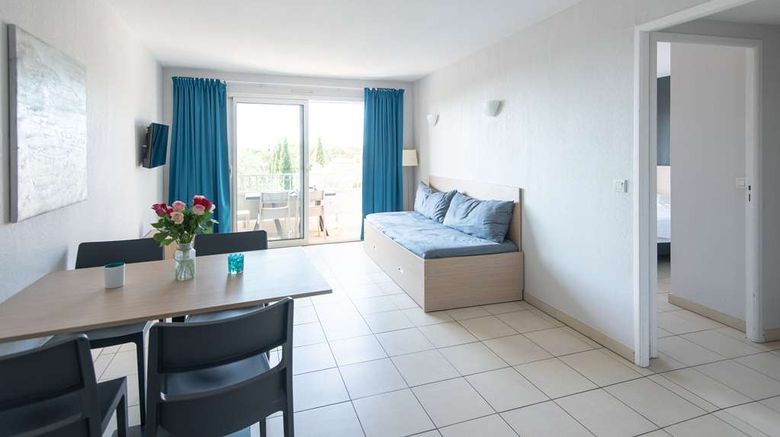 <b>Comfort Aparthotel Frejus Room</b>. Images powered by <a href="https://iceportal.shijigroup.com/" title="IcePortal" target="_blank">IcePortal</a>.