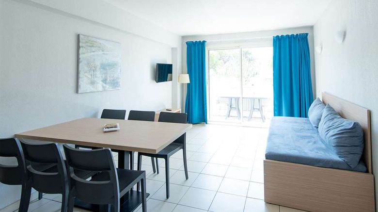 <b>Comfort Aparthotel Frejus Room</b>. Images powered by <a href="https://iceportal.shijigroup.com/" title="IcePortal" target="_blank">IcePortal</a>.