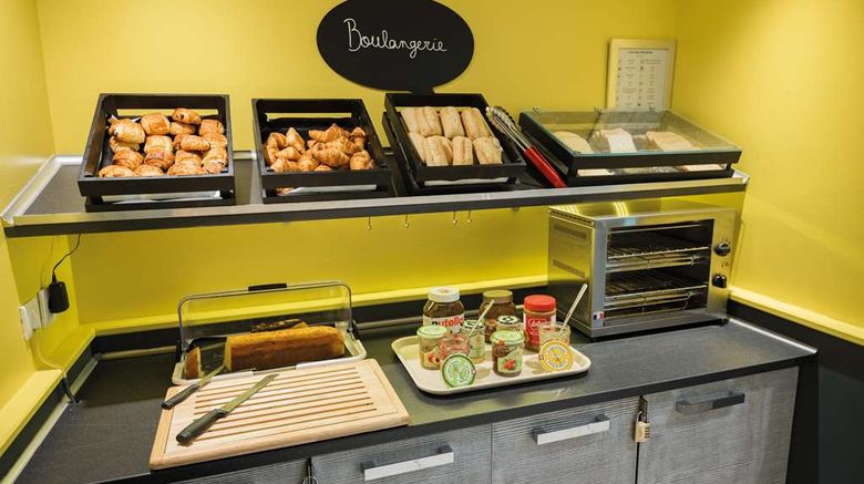 <b>Comfort Aparthotel Frejus Restaurant</b>. Images powered by <a href="https://iceportal.shijigroup.com/" title="IcePortal" target="_blank">IcePortal</a>.