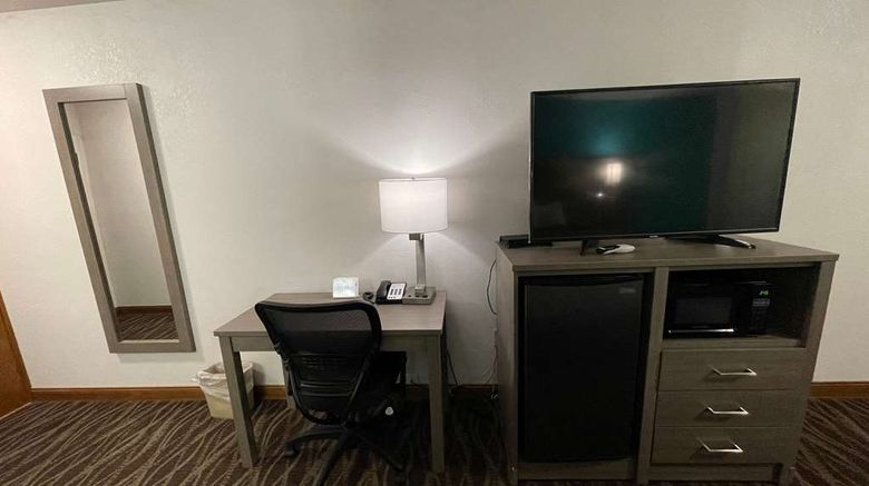 <b>Baymont by Wyndham Omaha South Room</b>. Images powered by <a href="https://iceportal.shijigroup.com/" title="IcePortal" target="_blank">IcePortal</a>.