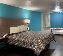 Baymont by Wyndham Omaha South Room