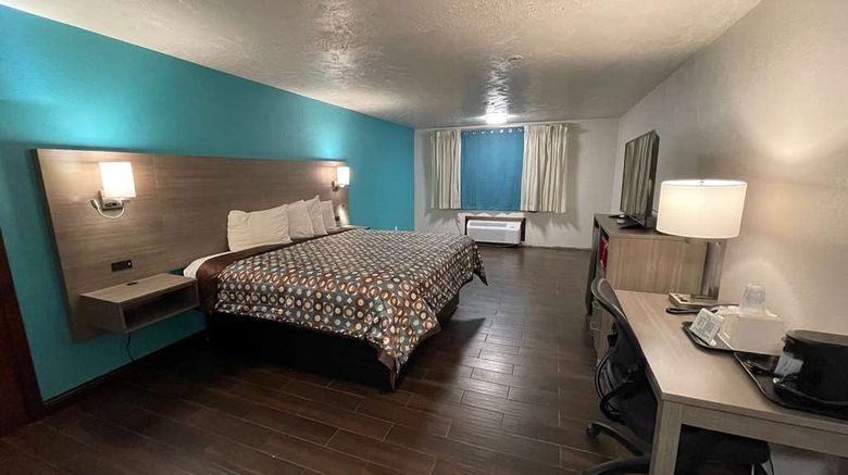 <b>Baymont by Wyndham Omaha South Room</b>. Images powered by <a href="https://iceportal.shijigroup.com/" title="IcePortal" target="_blank">IcePortal</a>.