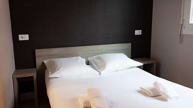 <b>Hotel Beaulieu Room</b>. Images powered by <a href="https://iceportal.shijigroup.com/" title="IcePortal" target="_blank">IcePortal</a>.