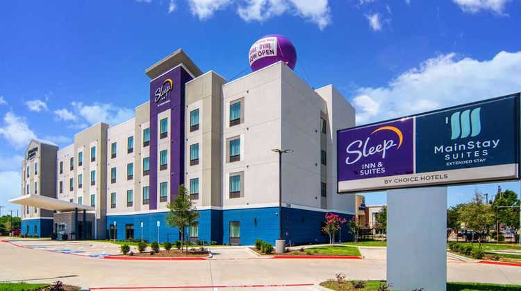 MainStay Suites Exterior