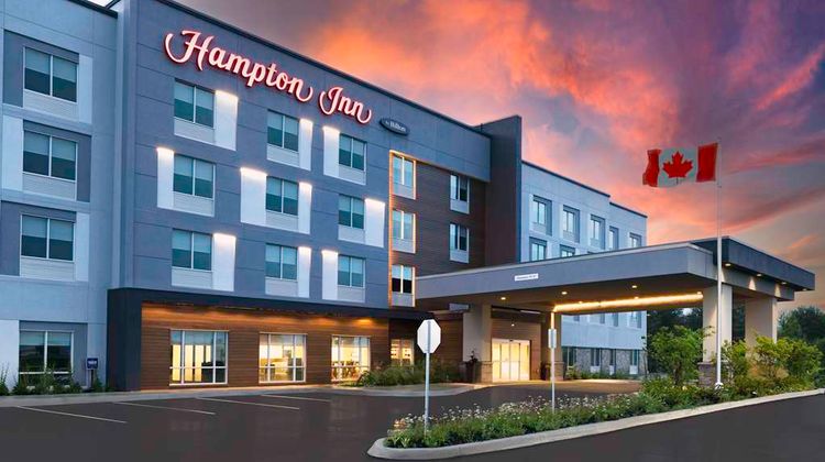 Hampton Inn by Hilton Midland Exterior