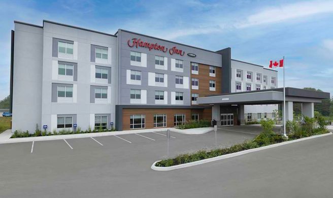 Hampton Inn by Hilton Midland Exterior