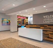 Hampton Inn by Hilton Midland Lobby