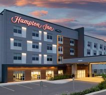 Hampton Inn by Hilton Midland Exterior