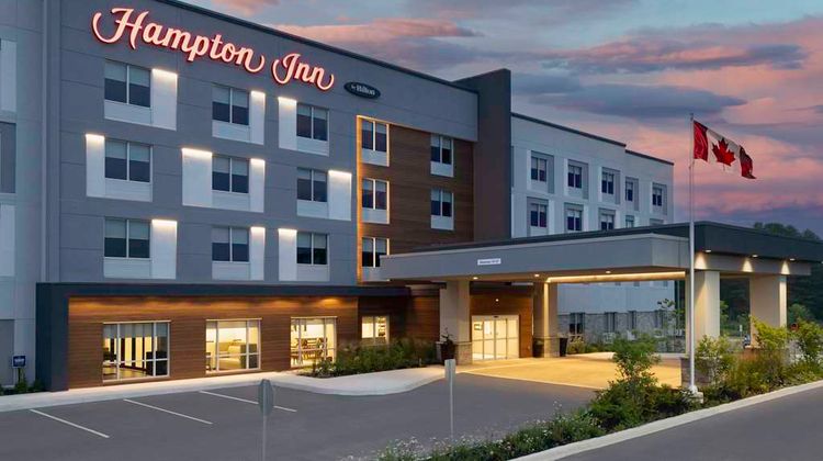 Hampton Inn by Hilton Midland Exterior