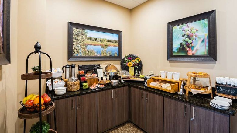 <b>Hotel Maison Yakima Tapestry Coll Hilton Restaurant</b>. Images powered by <a href="https://iceportal.shijigroup.com/" title="IcePortal" target="_blank">IcePortal</a>.