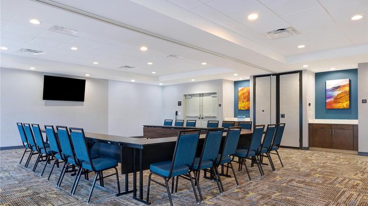 Hampton Inn & Suites Marina Meeting