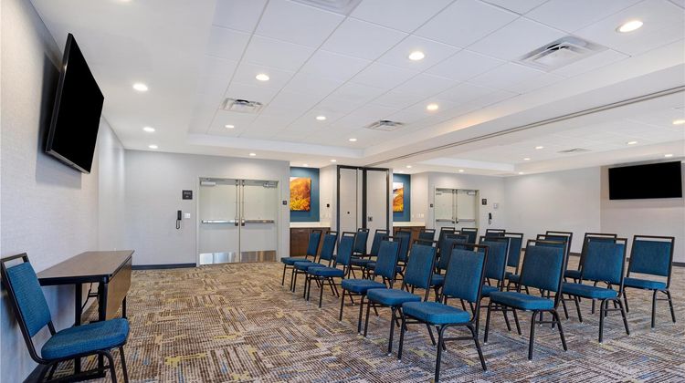 Hampton Inn & Suites Marina Meeting