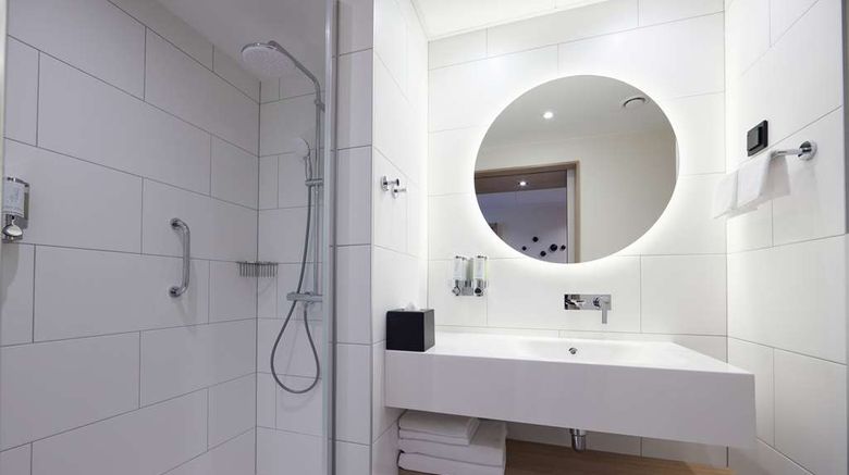 <b>Hampton by Hilton Poznan Swarzedz Room</b>. Images powered by <a href="https://iceportal.shijigroup.com/" title="IcePortal" target="_blank">IcePortal</a>.