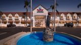 SureStay Plus Hotel Best Western Upland Exterior