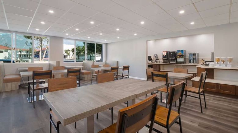 <b>SureStay Plus Hotel Best Western Upland Restaurant</b>. Images powered by <a href="https://iceportal.shijigroup.com/" title="IcePortal" target="_blank">IcePortal</a>.
