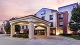 Baymont by Wyndham Pratt Exterior