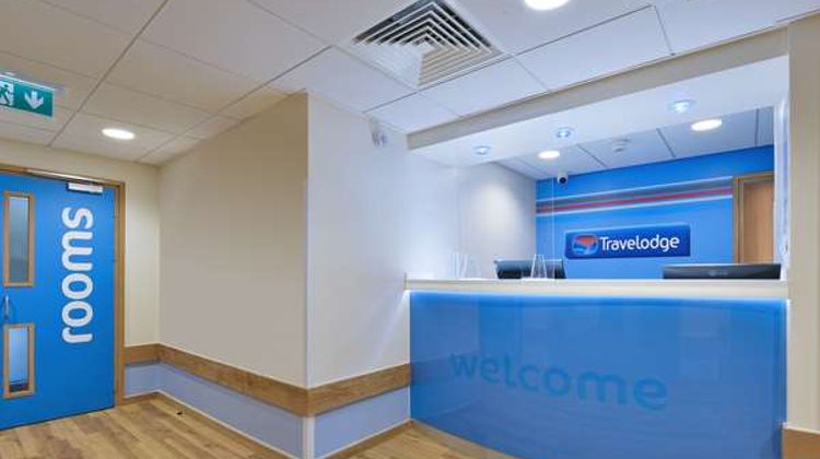 Travelodge Walton-on-Thames Central Lobby