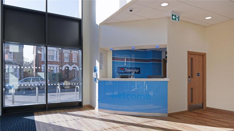 <b>Travelodge Braintree Lobby</b>. Images powered by <a href="https://iceportal.shijigroup.com/" title="IcePortal" target="_blank">IcePortal</a>.
