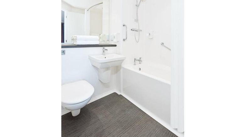 <b>Travelodge Braintree Room</b>. Images powered by <a href="https://iceportal.shijigroup.com/" title="IcePortal" target="_blank">IcePortal</a>.