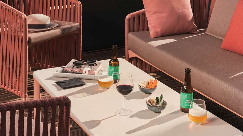 <b>OKKO Hotels Paris la Defense Exterior</b>. Images powered by <a href="https://iceportal.shijigroup.com/" title="IcePortal" target="_blank">IcePortal</a>.