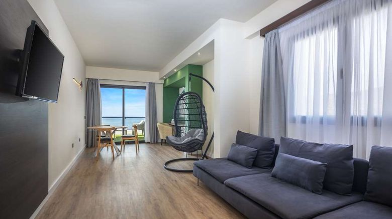 <b>Occidental Roca Negra Suite</b>. Images powered by <a href="https://iceportal.shijigroup.com/" title="IcePortal" target="_blank">IcePortal</a>.