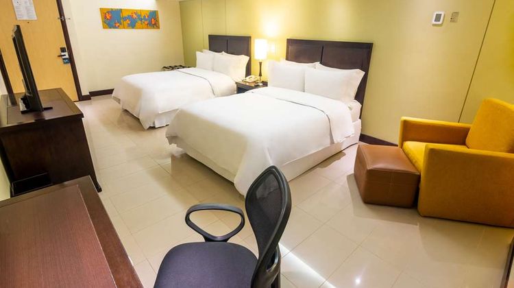 Sonesta Hotel Cali Room