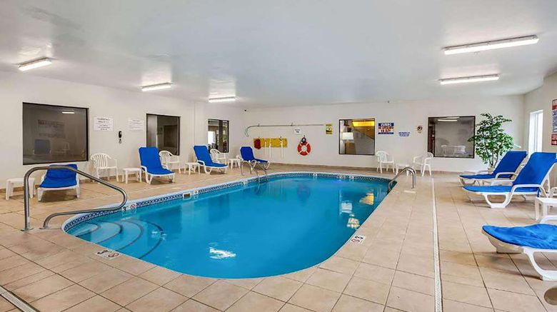 <b>Baymont by Wyndham Milan Pool</b>. Images powered by <a href="https://iceportal.shijigroup.com/" title="IcePortal" target="_blank">IcePortal</a>.