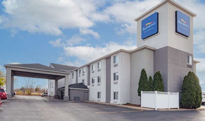 Baymont by Wyndham Milan Exterior