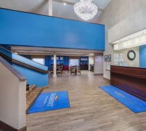 Baymont by Wyndham Milan Lobby