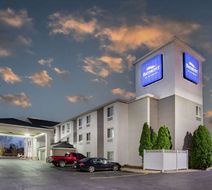 Baymont by Wyndham Milan Exterior