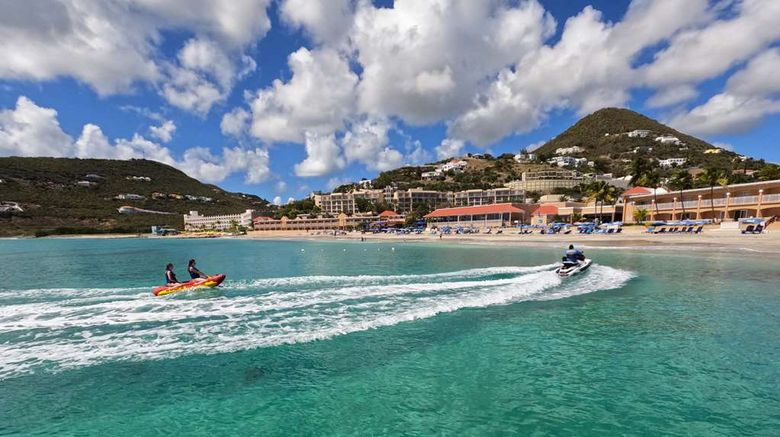 <b>Oceans at Divi Little Bay Beach</b>. Images powered by <a href="https://iceportal.shijigroup.com/" title="IcePortal" target="_blank">IcePortal</a>.