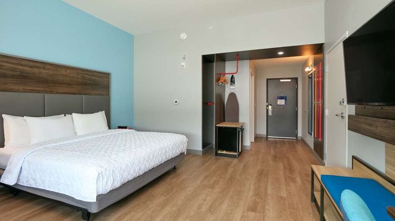 <b>Tru by Hilton San Antonio at the Rim Room</b>. Images powered by <a href="https://iceportal.shijigroup.com/" title="IcePortal" target="_blank">IcePortal</a>.