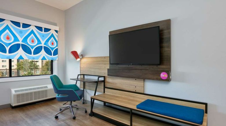 <b>Tru by Hilton San Antonio at the Rim Room</b>. Images powered by <a href="https://iceportal.shijigroup.com/" title="IcePortal" target="_blank">IcePortal</a>.