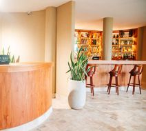 Royal Palm Galapagos, Curio Coll Hilton Lobby
