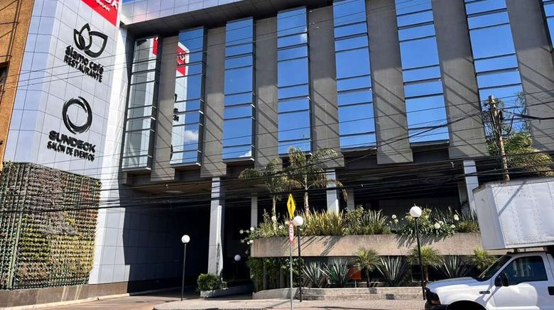 <b>Ramada by Wyndham Mexico City Santa Fe Exterior</b>. Images powered by <a href="https://iceportal.shijigroup.com/" title="IcePortal" target="_blank">IcePortal</a>.