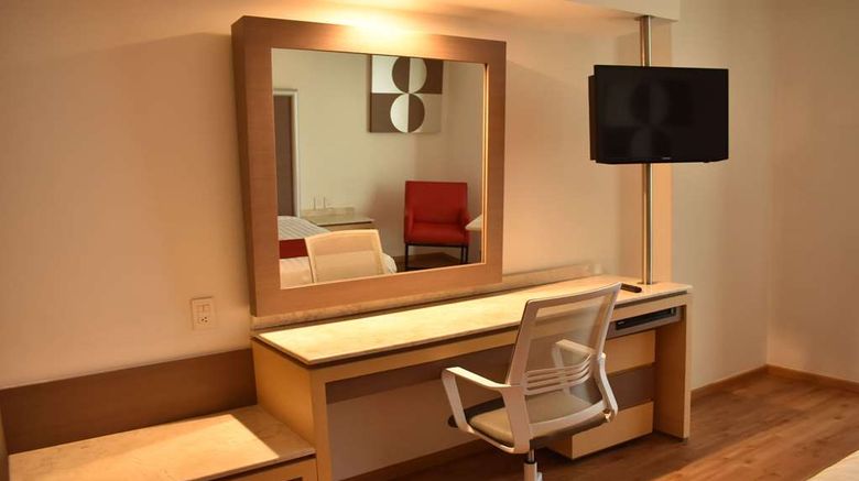 <b>Ramada by Wyndham Mexico City Santa Fe Room</b>. Images powered by <a href="https://iceportal.shijigroup.com/" title="IcePortal" target="_blank">IcePortal</a>.