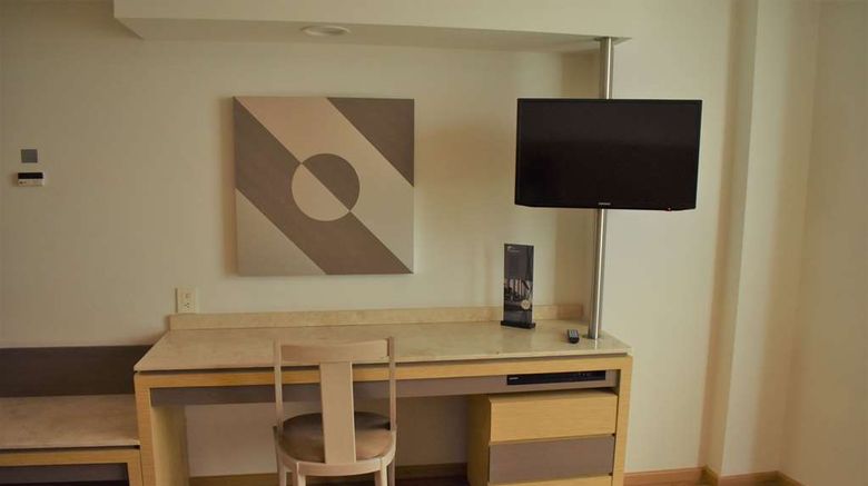 <b>Ramada by Wyndham Mexico City Santa Fe Suite</b>. Images powered by <a href="https://iceportal.shijigroup.com/" title="IcePortal" target="_blank">IcePortal</a>.