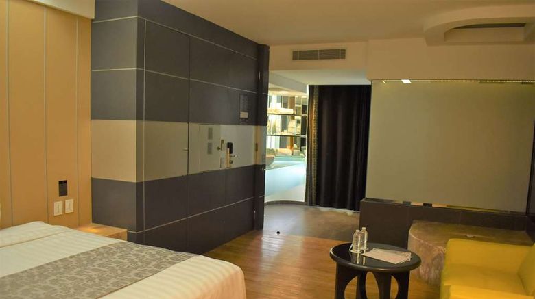 <b>Ramada by Wyndham Mexico City Santa Fe Room</b>. Images powered by <a href="https://iceportal.shijigroup.com/" title="IcePortal" target="_blank">IcePortal</a>.