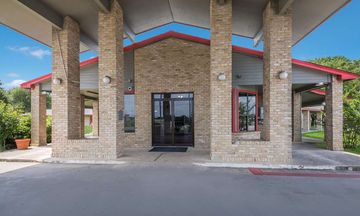 Americas Best Value Inn Lockhart