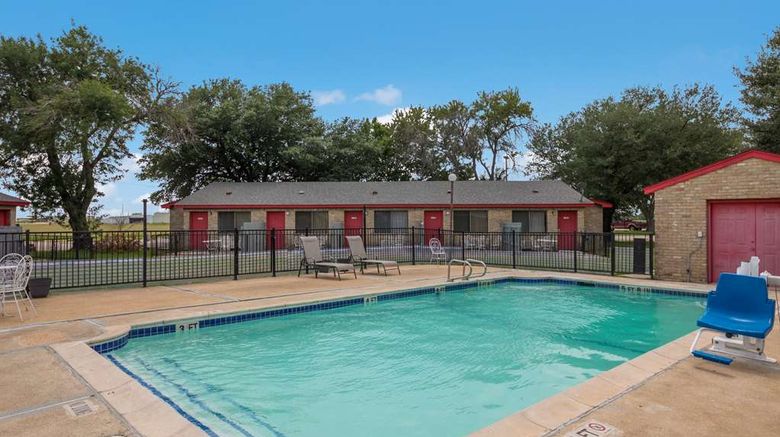 <b>Americas Best Value Inn Lockhart Pool</b>. Images powered by <a href="https://iceportal.shijigroup.com/" title="IcePortal" target="_blank">IcePortal</a>.