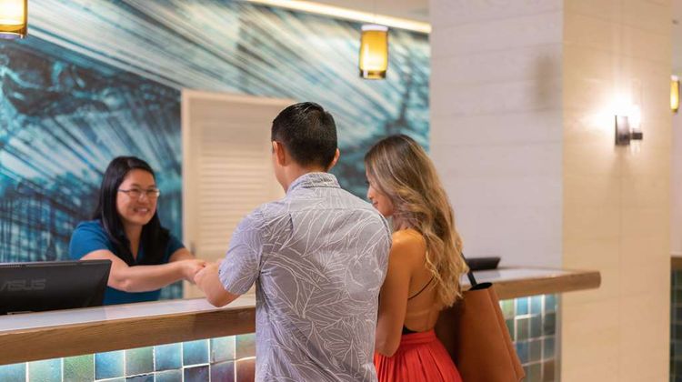 Waikiki Beachcomber by Outrigger Lobby