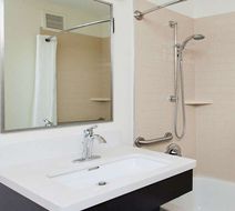 MainStay Suites Wichita Northeast Room