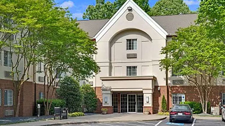 MainStay Suites Exterior