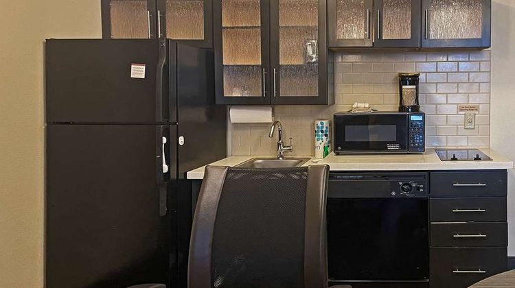 MainStay Suites Room